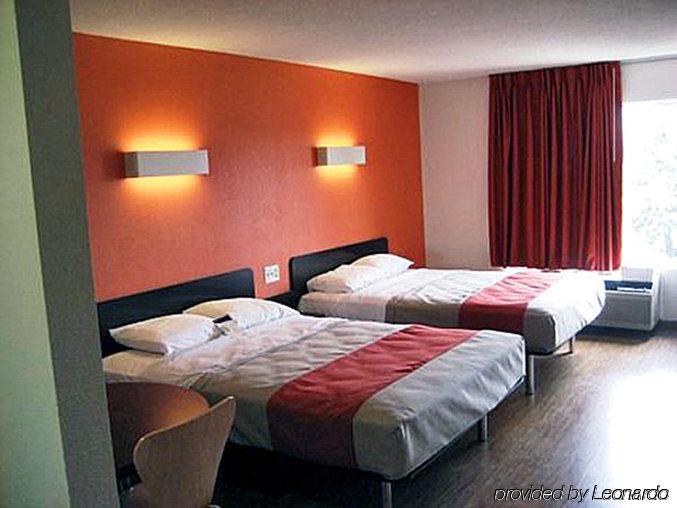Motel 6 Normal Kültér fotó